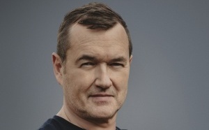 BOOKING CRYS L BOOKING CRYS L